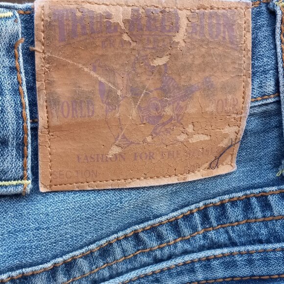 True Religion Jeans Mens 34" x 30" Destroyed Rt. Knee - Picture 11 of 13